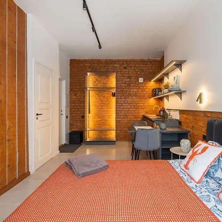The Hidden Gem - 4 Smart And Quiet Block Appartement *
