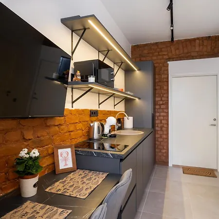 The Hidden Gem - 4 Smart And Quiet Block Appartement *