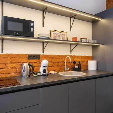 The Hidden Gem - 4 Smart And Quiet Block Appartement