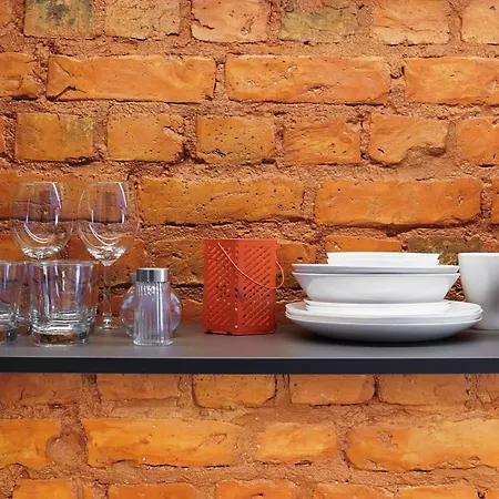 The Hidden Gem - 4 Smart And Quiet Block Appartement *