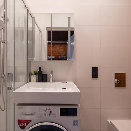 The Hidden Gem - 4 Smart And Quiet Block Appartement *
